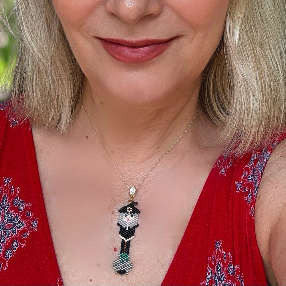 Hand crafted beaded witch with cauldron pendant necklace - Picture 9 of 11